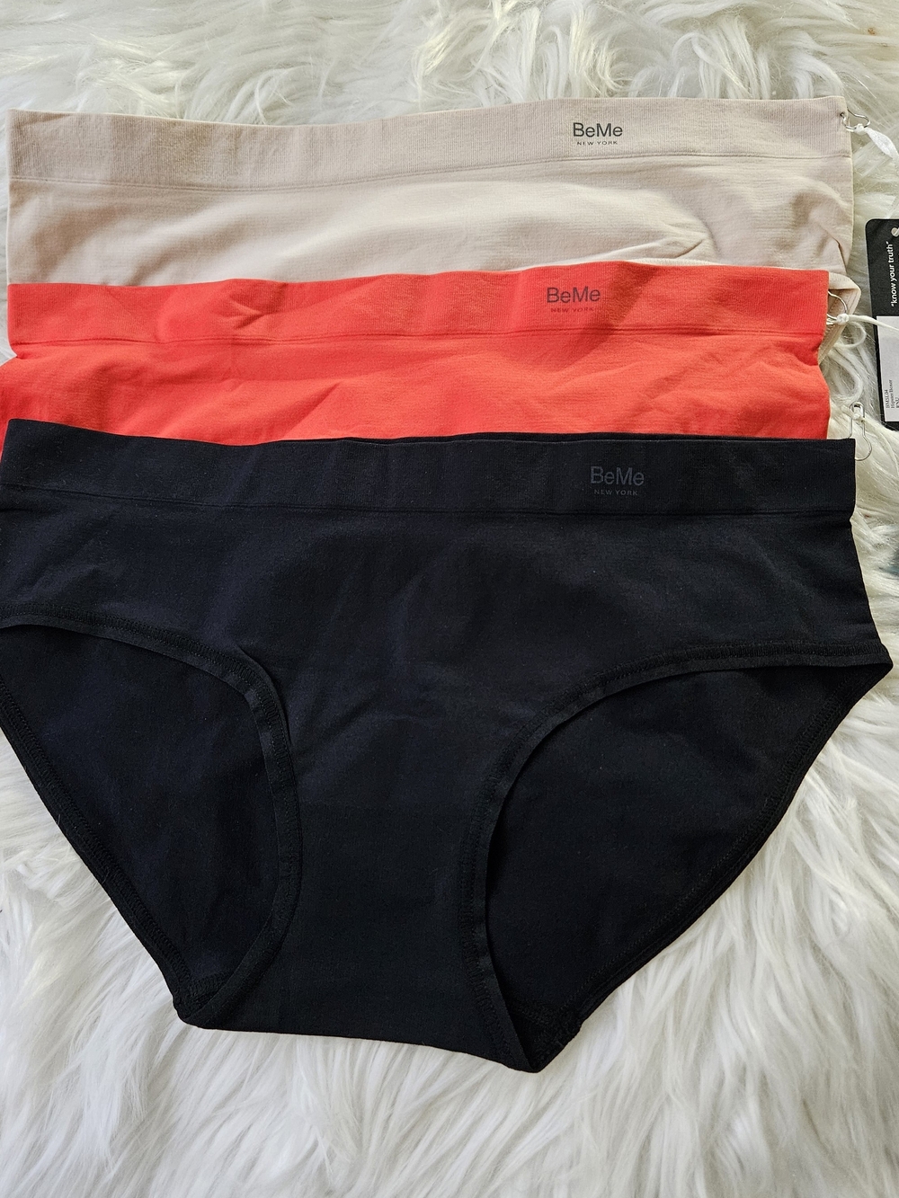 Women's Seamless Briefs - Black, Coral & Nude (3-Pack)